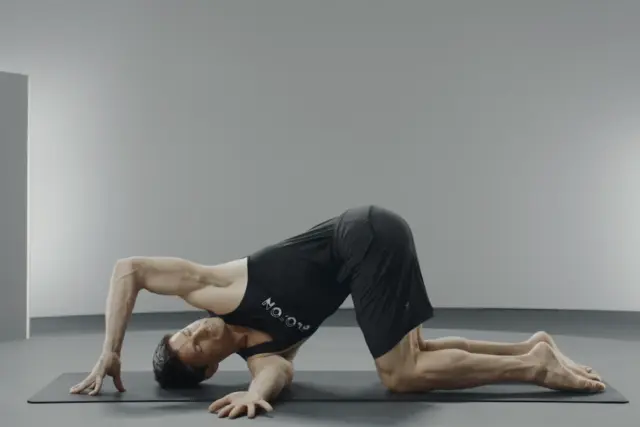 How to Perform a Rhomboid Stretch for Upper Back Health and Pain Relief