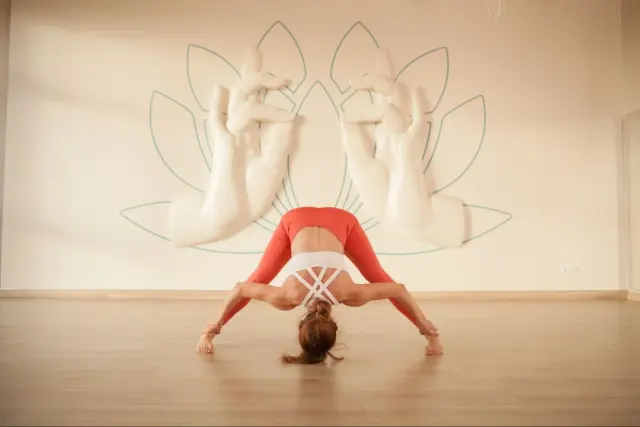 How to Perform the Standing Separate Leg Stretching Pose